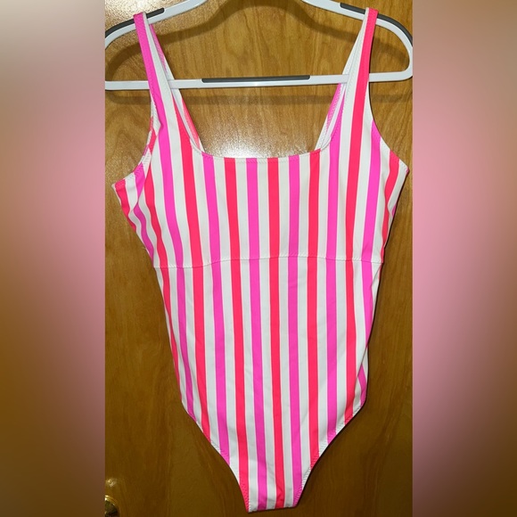 Fabletics ‘neon candy stripe’ Sunset Scoop One-Piece swimsuit Size XL - Picture 1 of 7